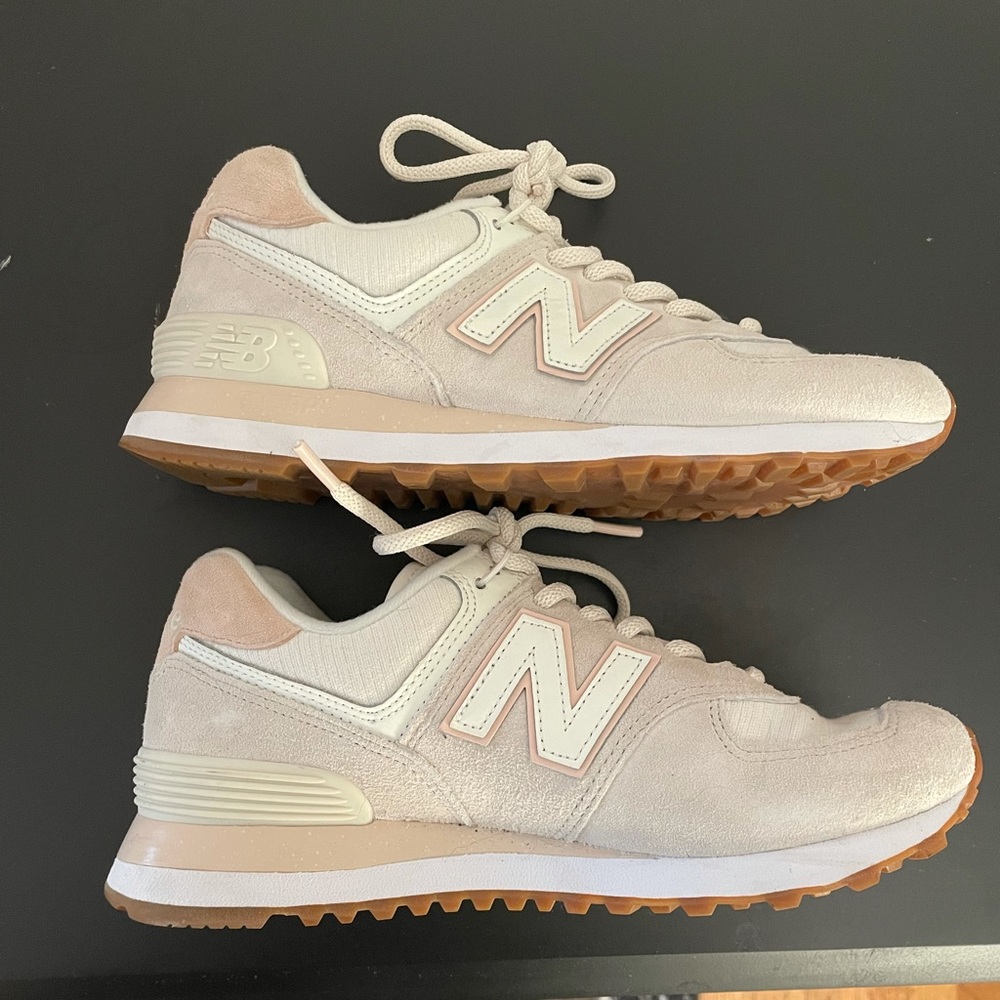 Womens New Balance 574 - Size 7